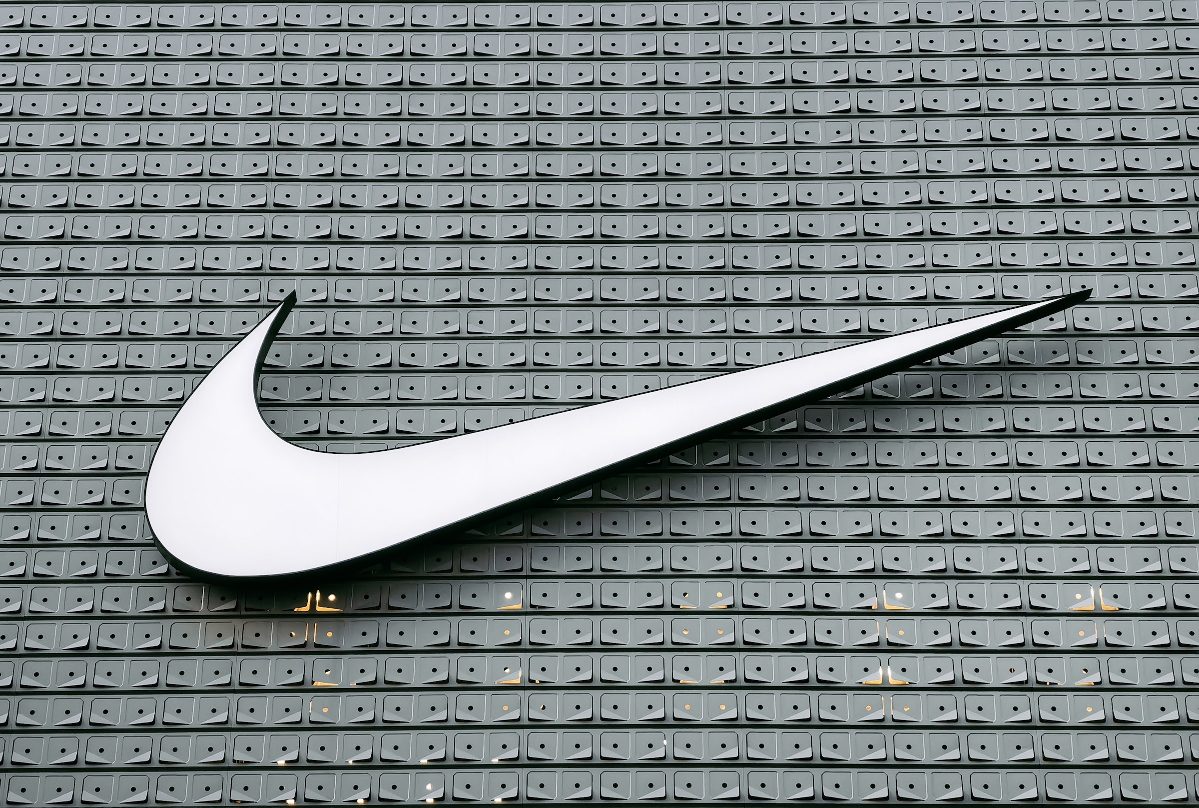 Co to jest Nike Monarch?